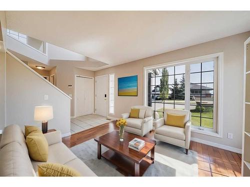 1 Valley Creek Road Nw, Calgary, AB - Indoor Photo Showing Living Room