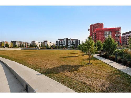 304-3130 Thirsk Street Nw, Calgary, AB - Outdoor