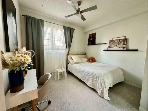 118-126 14 Avenue Sw, Calgary, AB - Indoor Photo Showing Bedroom