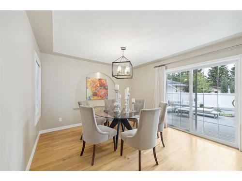 84 Hollyburn Road Sw, Calgary, AB - Indoor Photo Showing Dining Room