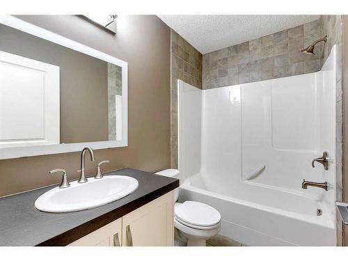 368 Auburn Bay Boulevard Se, Calgary, AB - Indoor Photo Showing Bathroom