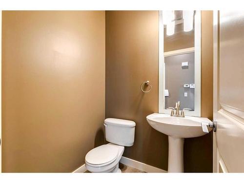 368 Auburn Bay Boulevard Se, Calgary, AB - Indoor Photo Showing Bathroom