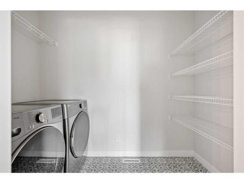 224 Marina Grove Se, Calgary, AB - Indoor Photo Showing Laundry Room