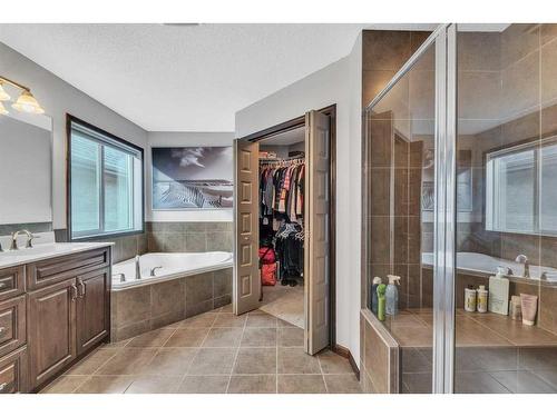 22 Cranarch Link Se, Calgary, AB - Indoor Photo Showing Bathroom