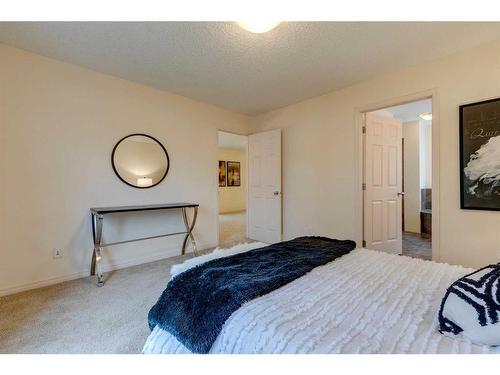 49 Everglen Crescent Sw, Calgary, AB - Indoor Photo Showing Bedroom