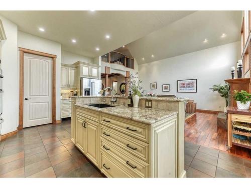 54 Rockcliff Landing Nw, Calgary, AB - Indoor Photo Showing Kitchen