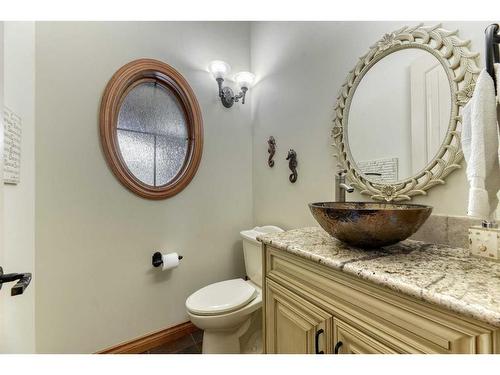 54 Rockcliff Landing Nw, Calgary, AB - Indoor Photo Showing Bathroom