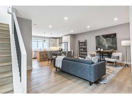 339 Hendon Drive Nw, Calgary, AB - Indoor Photo Showing Living Room