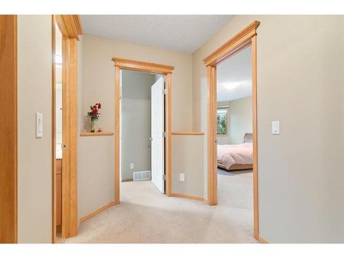 472 Bridlemeadows Common Sw, Calgary, AB - Indoor Photo Showing Other Room