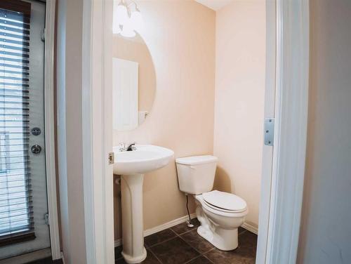 207 Cranberry Way Se, Calgary, AB - Indoor Photo Showing Bathroom