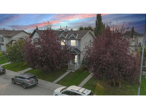 207 Cranberry Way Se, Calgary, AB - Outdoor