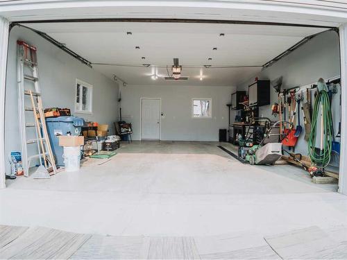 207 Cranberry Way Se, Calgary, AB - Indoor Photo Showing Garage