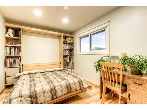 36 Beddington Circle Ne, Calgary, AB - Indoor Photo Showing Bedroom