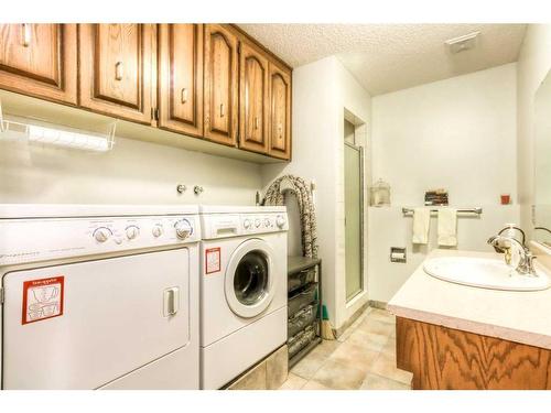 36 Beddington Circle Ne, Calgary, AB - Indoor Photo Showing Laundry Room