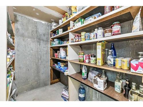 27 Deermont Place Se, Calgary, AB - Indoor With Storage