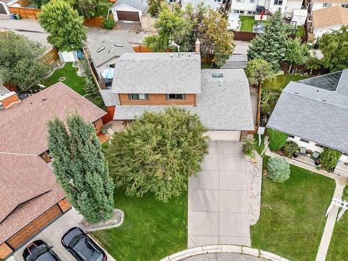 27 Deermont Place Se, Calgary, AB - Outdoor