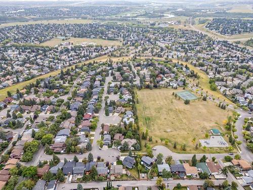 27 Deermont Place Se, Calgary, AB - Outdoor With View