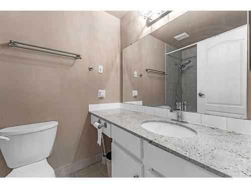 2622 Oakmoor Drive Sw, Calgary, AB - Indoor Photo Showing Bathroom