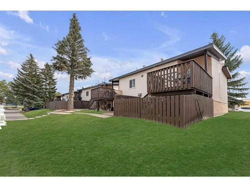 2622 Oakmoor Drive Sw, Calgary, AB - Outdoor