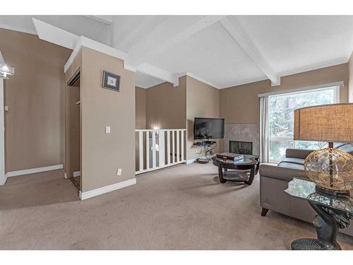 2622 Oakmoor Drive Sw, Calgary, AB - Indoor With Fireplace