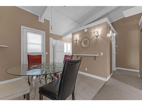 2622 Oakmoor Drive Sw, Calgary, AB - Indoor Photo Showing Dining Room