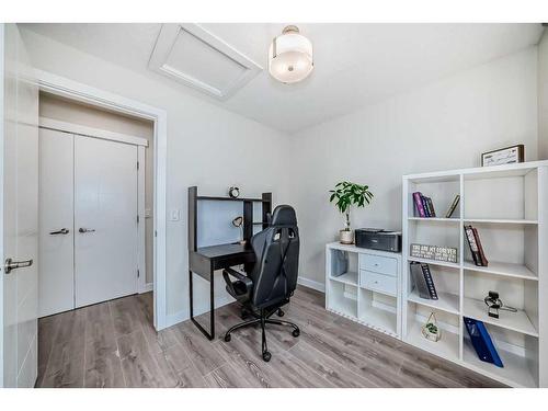 176 Templeby Drive Ne, Calgary, AB - Indoor Photo Showing Office