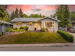 5960 Dalridge Hill NW Calgary, AB T3A 1L9