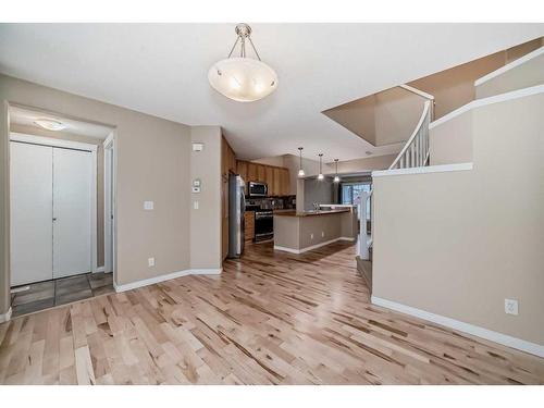 1005 New Brighton Gardens Se, Calgary, AB - Indoor