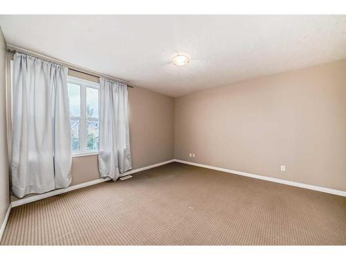 1005 New Brighton Gardens Se, Calgary, AB - Indoor Photo Showing Other Room