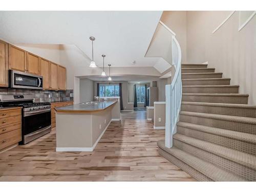 1005 New Brighton Gardens Se, Calgary, AB - Indoor Photo Showing Kitchen