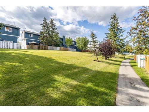 808-919 38 Street Ne, Calgary, AB - Outdoor