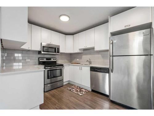 720-519 17Th Avenue Sw, Calgary, AB - Indoor Photo Showing Kitchen