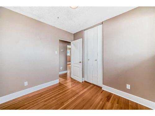 60 Springwood Drive Sw, Calgary, AB - Indoor Photo Showing Other Room