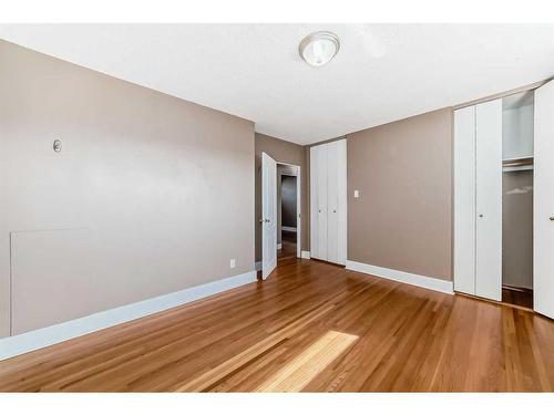 60 Springwood Drive Sw, Calgary, AB - Indoor Photo Showing Other Room