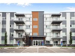 #313-360 Harvest Hills Way NE Calgary, AB T3K 2S1