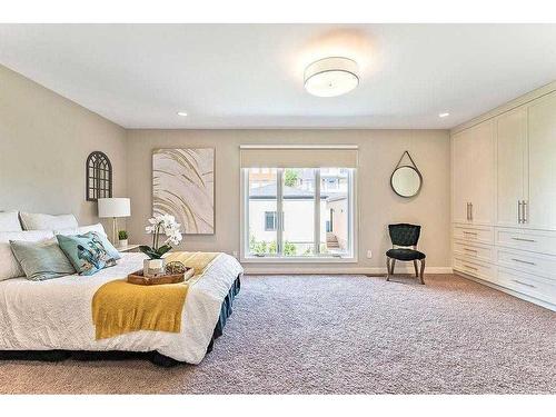 2428 7 Avenue Nw, Calgary, AB - Indoor Photo Showing Bedroom