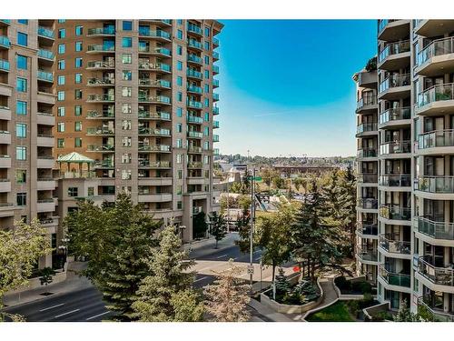 506-1108 6 Avenue Sw, Calgary, AB - Outdoor With Facade