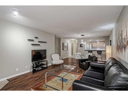 506-1108 6 Avenue Sw, Calgary, AB - Indoor Photo Showing Living Room