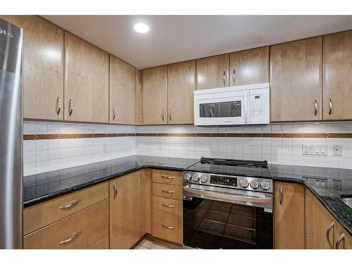 506-1108 6 Avenue Sw, Calgary, AB - Indoor Photo Showing Kitchen