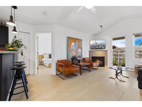 403-1408 17 Street Se, Calgary, AB - Indoor With Fireplace