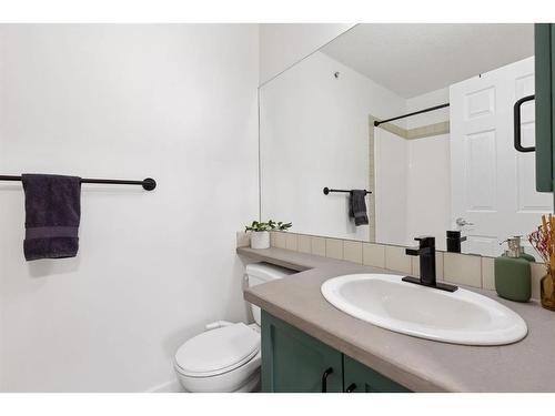 403-1408 17 Street Se, Calgary, AB - Indoor Photo Showing Bathroom