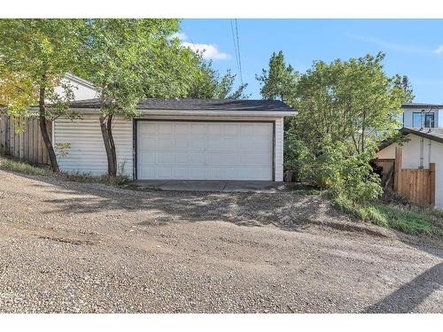 2212 29 Avenue Sw, Calgary, AB - Outdoor