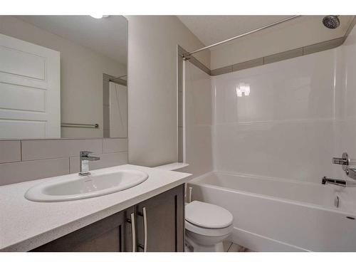 404-260 Rowley Way Nw, Calgary, AB - Indoor Photo Showing Bathroom