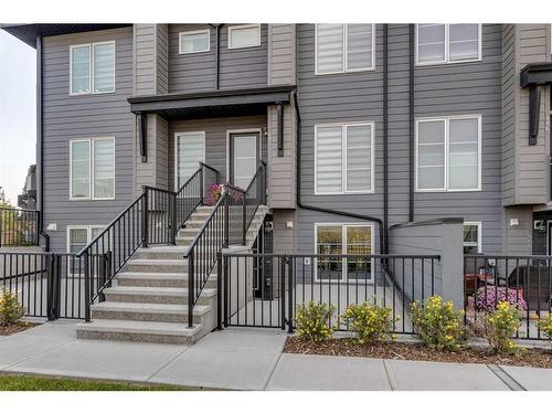 404-260 Rowley Way Nw, Calgary, AB - Outdoor