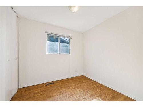 9 Marwood Circle Ne, Calgary, AB - Indoor Photo Showing Other Room