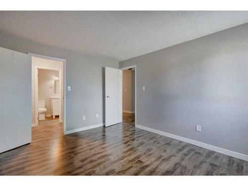 406-550 Westwood Drive Sw, Calgary, AB - Indoor Photo Showing Other Room