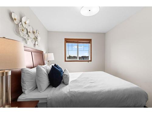 228 Sagewood Landing Sw, Airdrie, AB - Indoor Photo Showing Bedroom