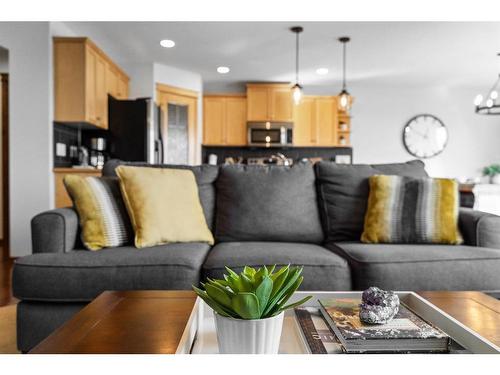 228 Sagewood Landing Sw, Airdrie, AB - Indoor Photo Showing Living Room