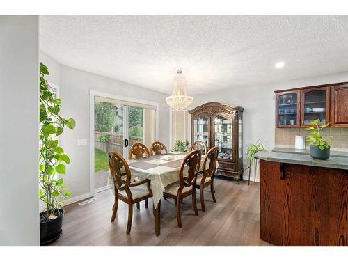 276 Cove Dr, Chestermere, AB - Indoor Photo Showing Dining Room