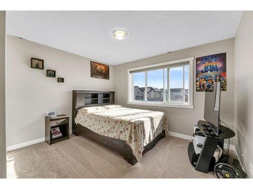 250 Saddlecrest Close Ne, Calgary, AB - Indoor Photo Showing Bedroom